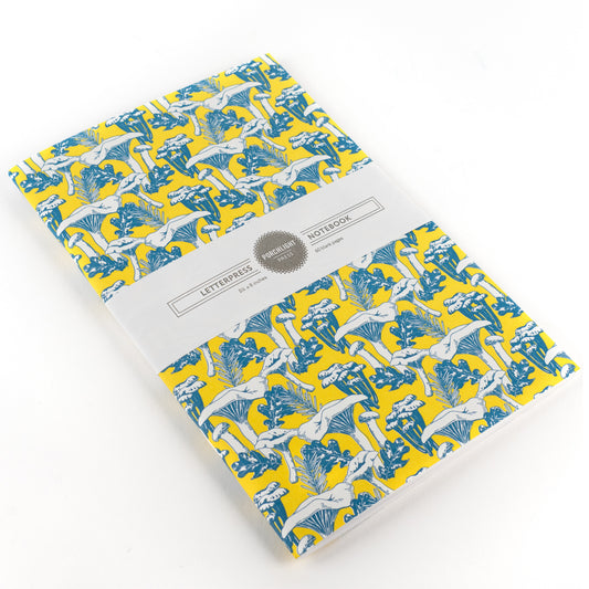 Notebook: Foraging Series - Chanterelle Mushroom Large Notebook